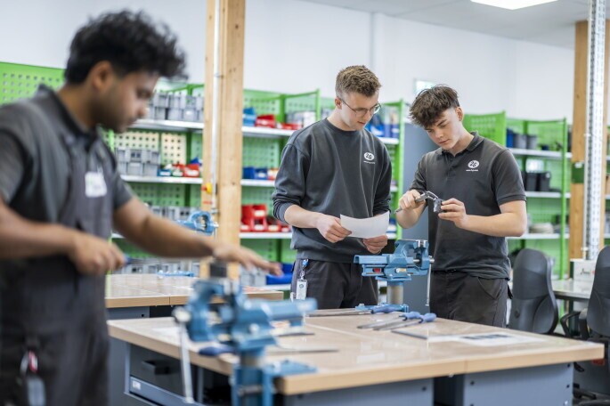 Ausbildung Mechatroniker*, 1. Bild