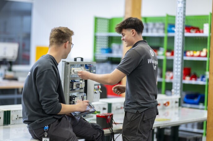 Ausbildung Elektroniker* für Betriebstechnik, 1. Bild